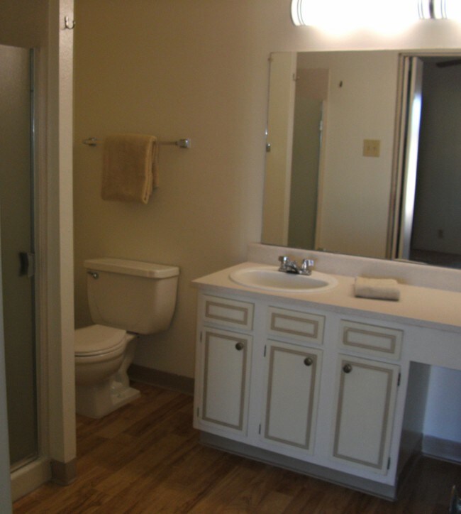 Executive West Senior Community Apartments For Rent in Albuquerque