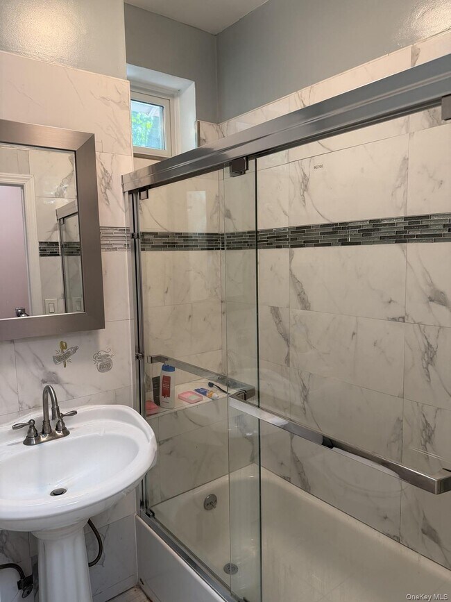 Photo - 114-83 145th St