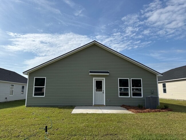 Photo - 6393 Swainson St SW