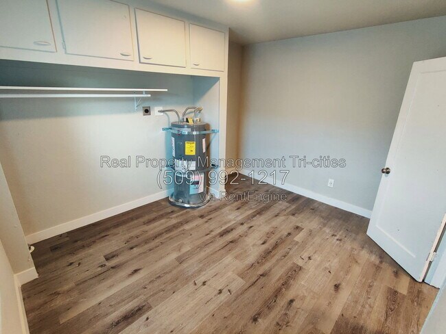 1307 W Shoshone St Unit D