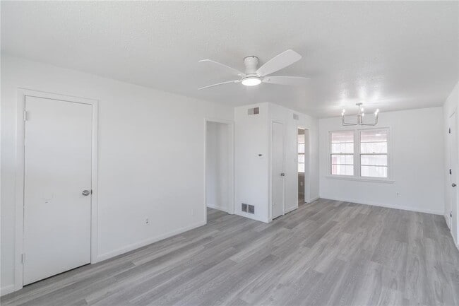 Photo - 2333 Eagle Dr