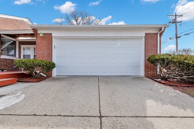 Photo - 9301 W Auer Ave