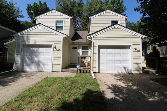 2 Bedroom 1 Bath Duplex in the Westport Area - 2 Bedroom 1 Bath Duplex in the Westport Area Casa Adosada