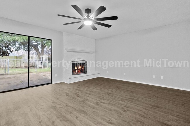 Photo - 2801 Meadowview Dr