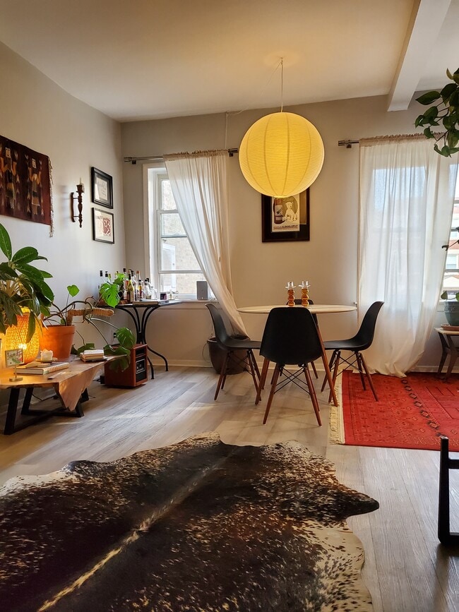 Photo - 2509 W Augusta Blvd Unidad 2F