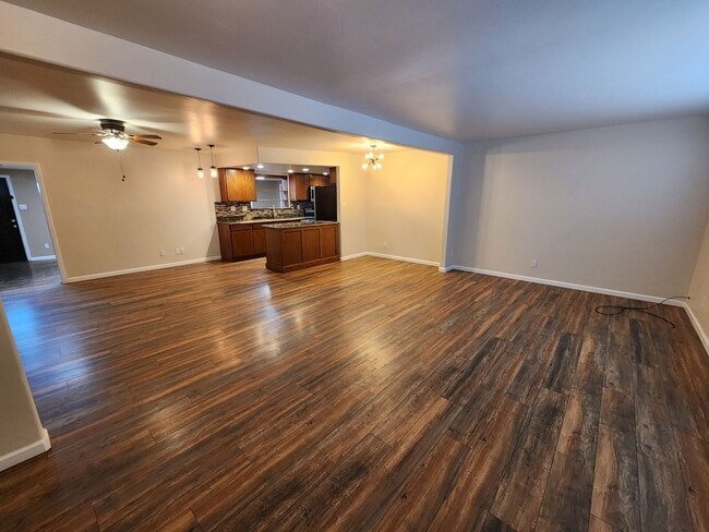 Photo - 1795 Carlyle Dr