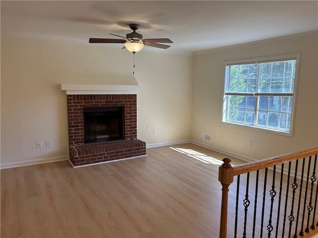 Photo - 1045 Coker Cir NW