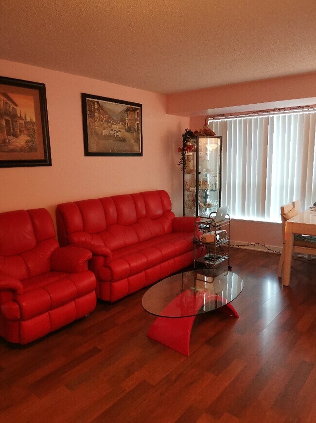 Photo - 38 Lee Centre Dr