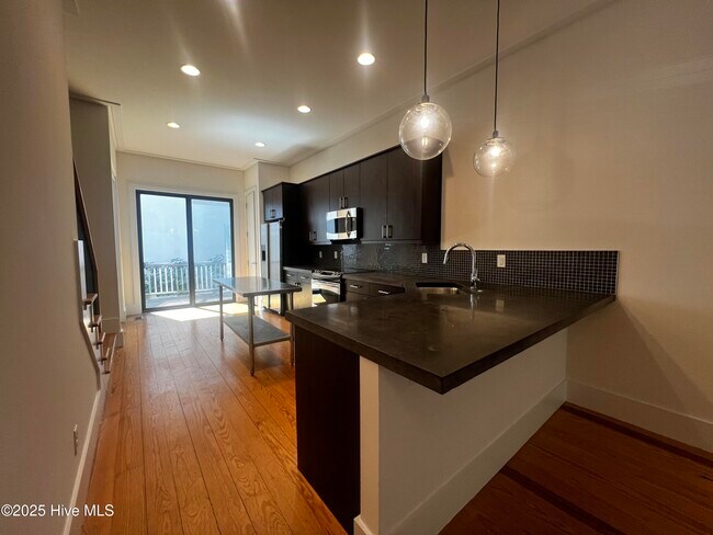 Photo - 312 Brunswick St Unit A