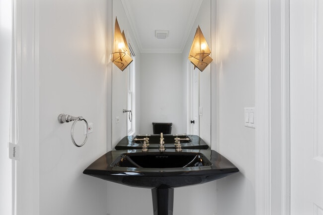 Photo - 2725 N Magnolia Ave Unidad 1