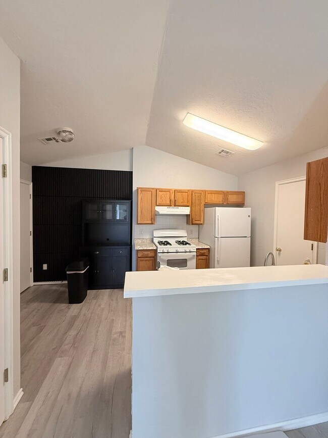 Photo - 4 Bedroom - 2 bath duplex located near campus and State Highway 9