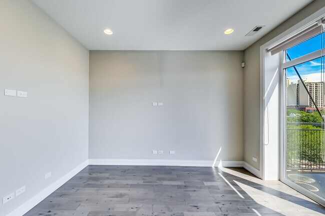 Photo - 317 W Evergreen Ave Unidad 301