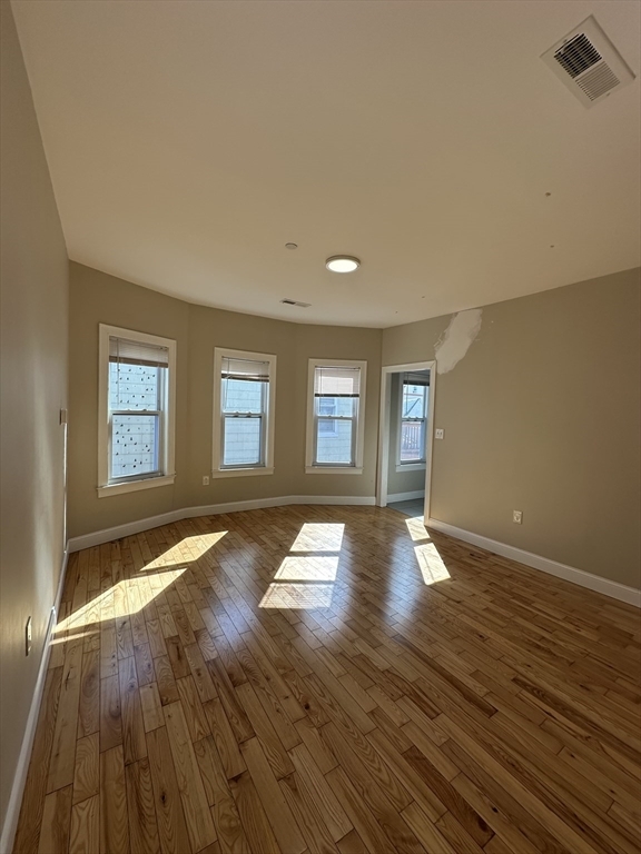Building Photo - 11 Oakland Ave Unit 3 Rental