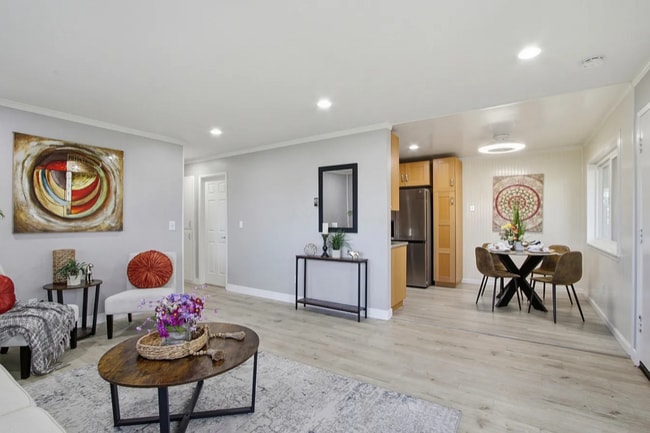 Photo - 597 Valley Forge Way Unidad 4