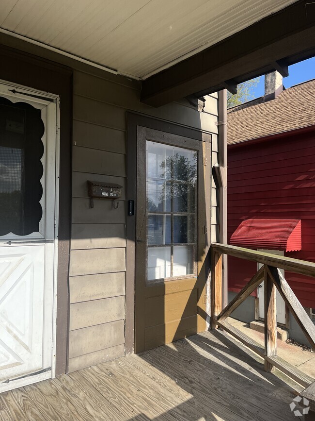Building Photo - 2228 7th St SW Unit 2228 7 th st up Rental