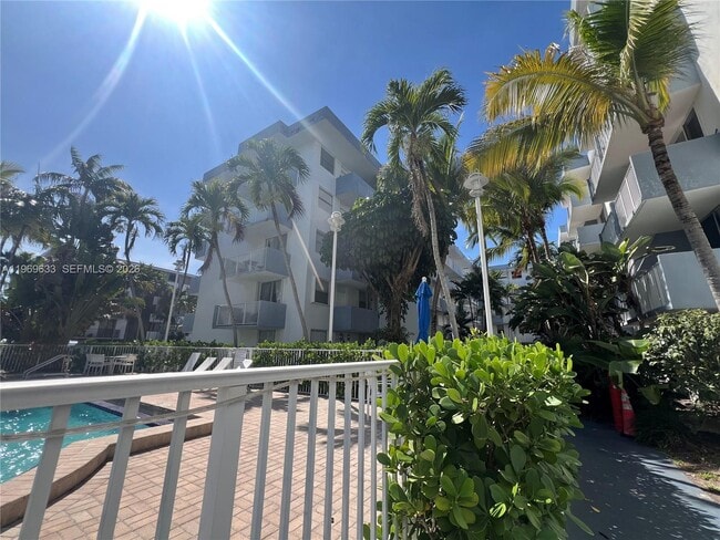 Photo - 1801 S Treasure Dr Unidad 504