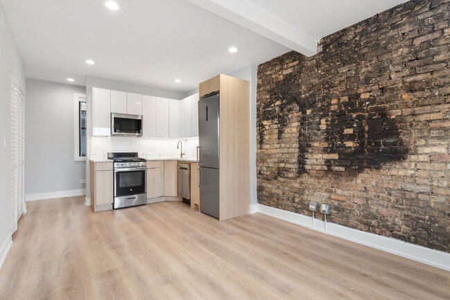 Photo - 1554 W Juneway Terrace Unit 2R