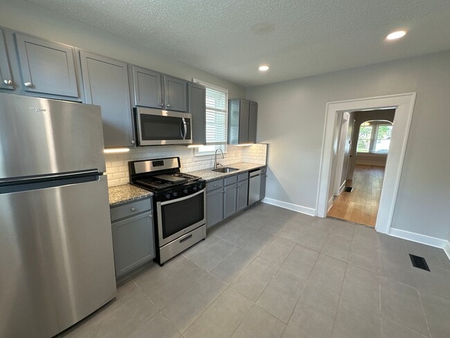 Photo - 2409 Glenmawr Ave Unit 2409