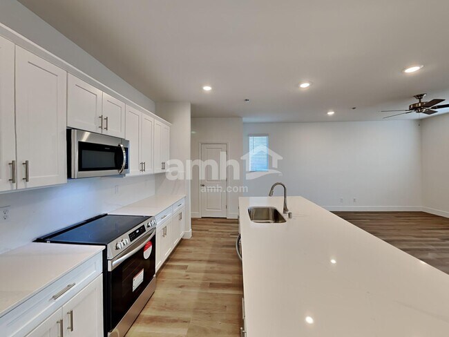 Photo - 11187 Magallanes St