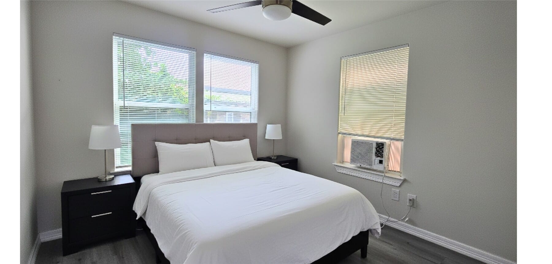 Photo - 3610 Tuam St