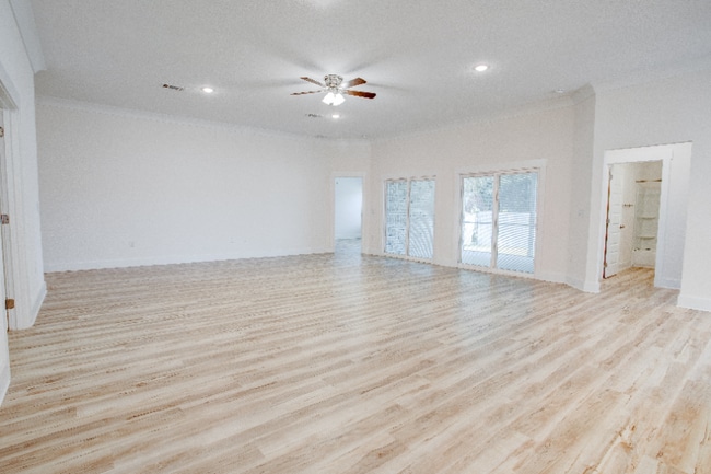 Photo - 1756 Thomas St