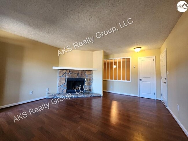 Photo - 1108 Chapel Creek Dr