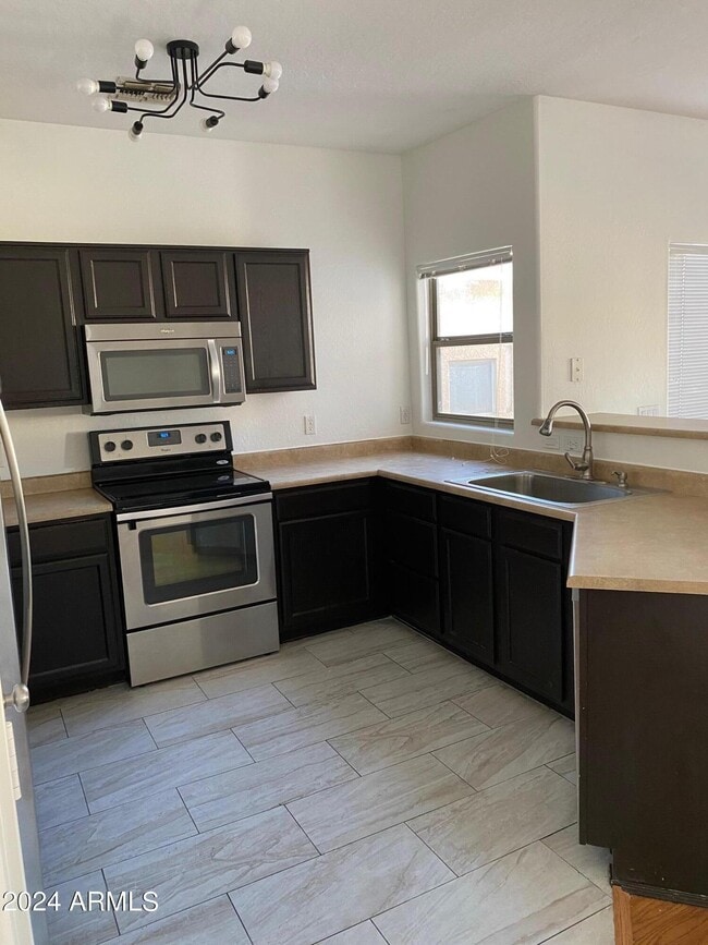 Photo - 525 N Miller Rd Townhome