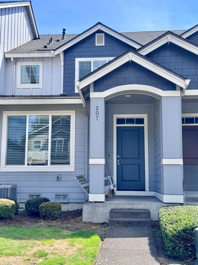 Building Photo - West Townhome Near Downtown Vancouver