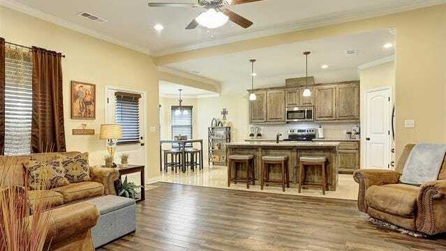 Photo - 102 Prairie Grass Dr