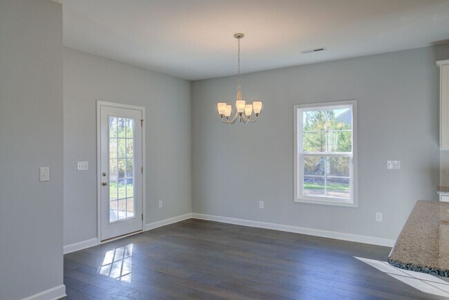 Photo - 521 Transom Wy