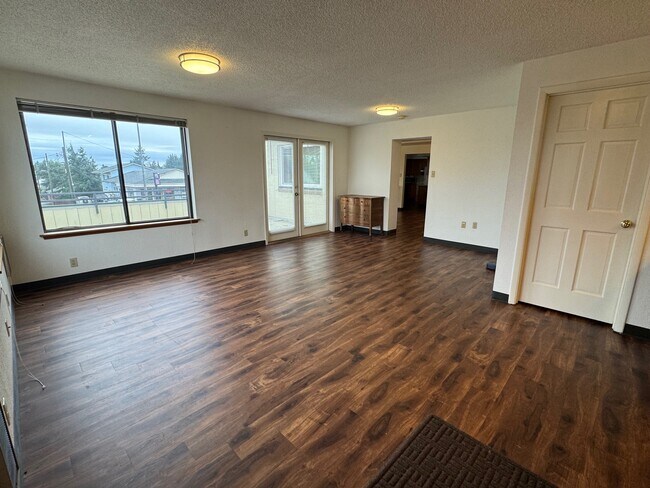 Photo - 4924 N Pearl St