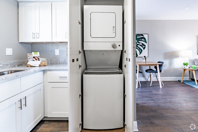 Key Largo - 1BR, 1BA - 701SF - Laundry Room