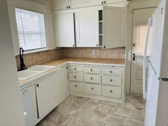 Photo - Charming 3 Bedroom Single-Family