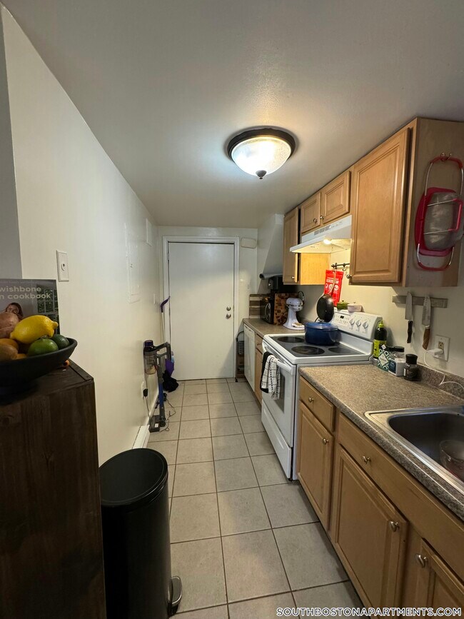 Photo - 254 W 3rd St Unit 1