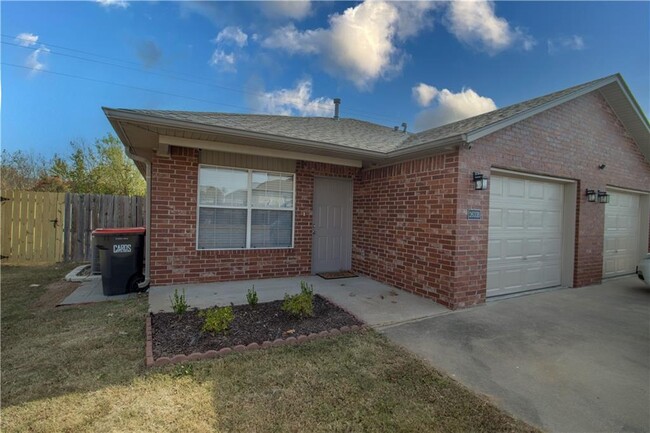 Photo - 2633 Carondolet St Townhome