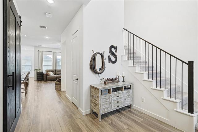 Photo - 1008 Redbrick Ln