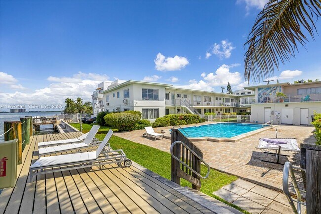 2250 Bay Dr Unidad 7