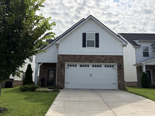 Building Photo - 2107 Barringer Ln