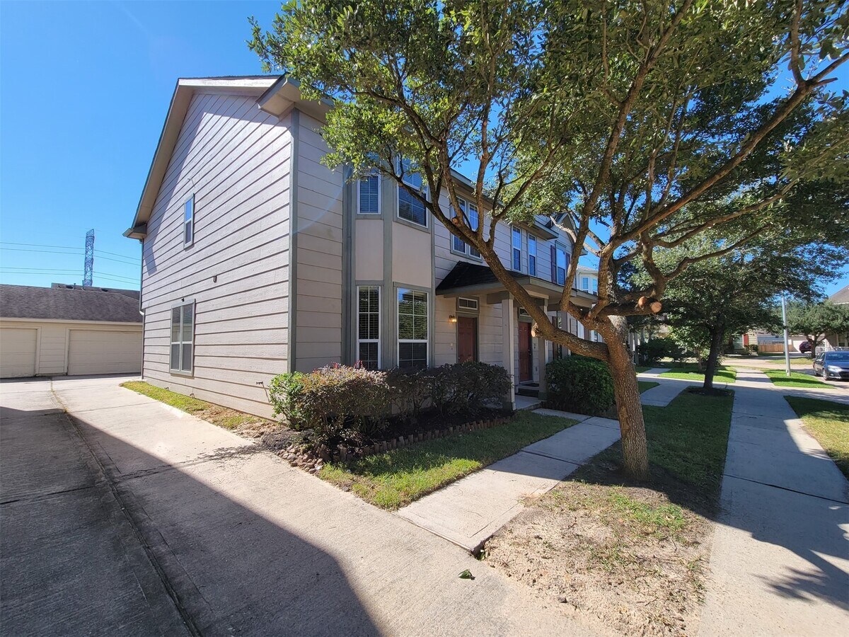 Photo - 16823 Libson Falls Dr