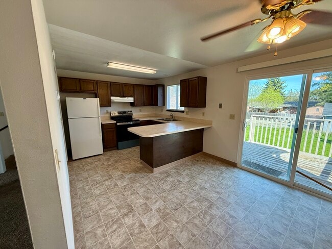 Photo - 13411 E 8th Ave