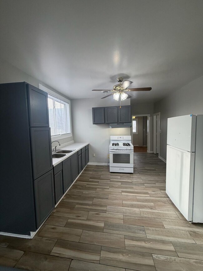 Photo - 3910 Deodar St Unidad 2nd floor