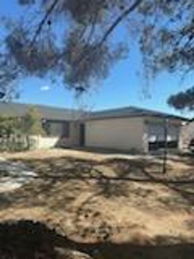 **751 Higgins Rd #28 Barstow** 3 bedroom 2... - **751 Higgins Rd #28 Barstow** 3 bedroom 2... House