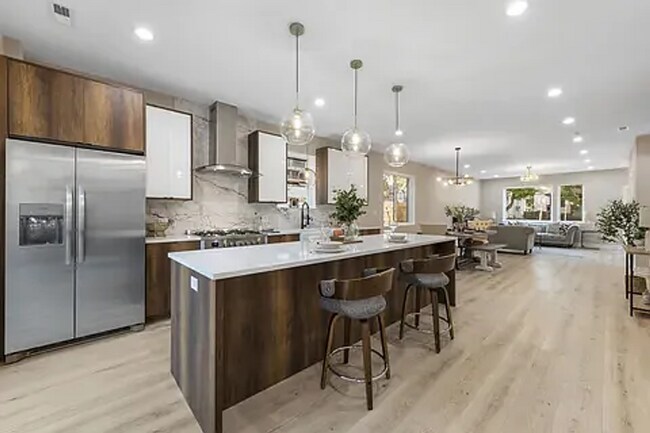 Photo - 5901 W Erie St