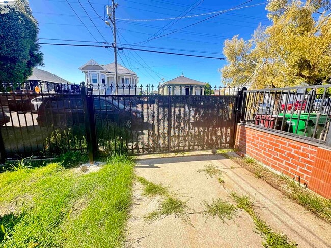 Photo - 1724 96th Ave