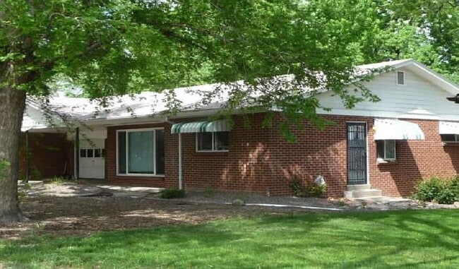 Fully Renovated 3 Bed, 2 Bath Duplex with ... - Fully Renovated 3 Bed, 2 Bath Duplex with ... Townhome