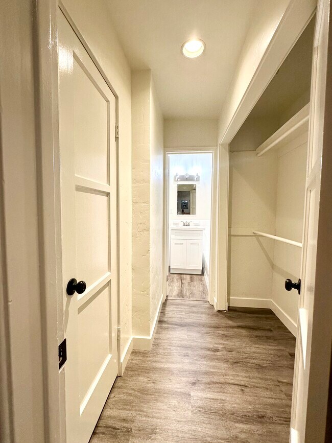 Photo - 821 S. Wilton Pl.,