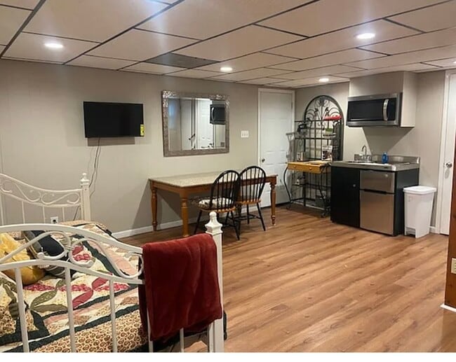 Building Photo - 1541 Marconi Dr