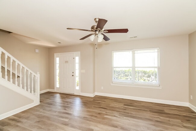 Photo - 2113 Anchor Ct