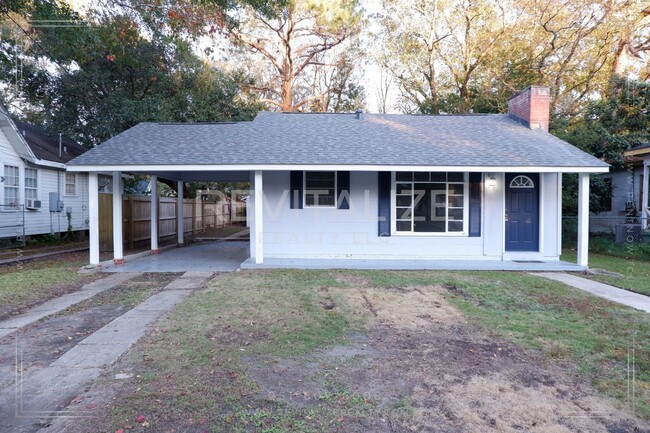 Newly Updated 3 Bed/1 Bath Home in Midtown! - Newly Updated 3 Bed/1 Bath Home in Midtown!