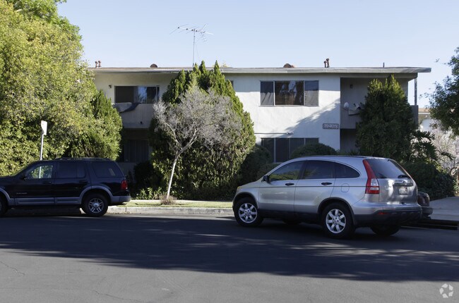 Photo - 19405 HAYNES